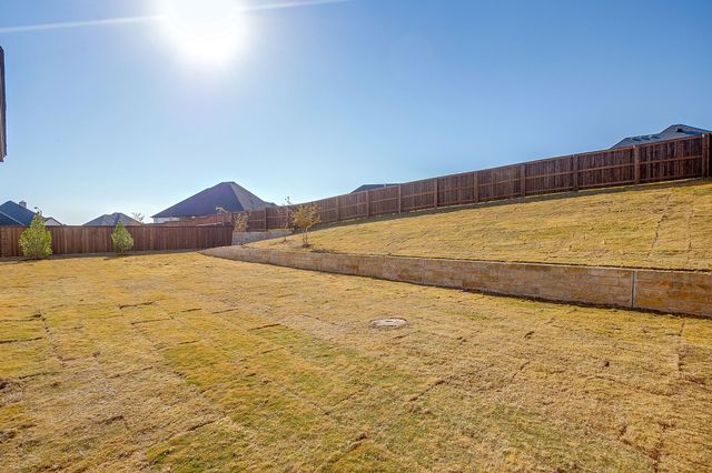 8118 Luanna Hills, Benbrook, TX 76126