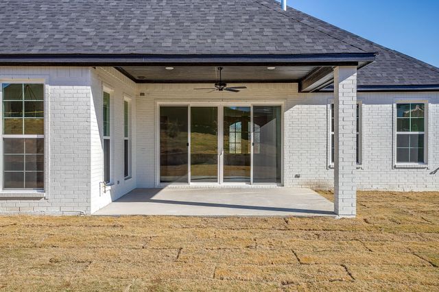 8118 Luanna Hills, Benbrook, TX 76126