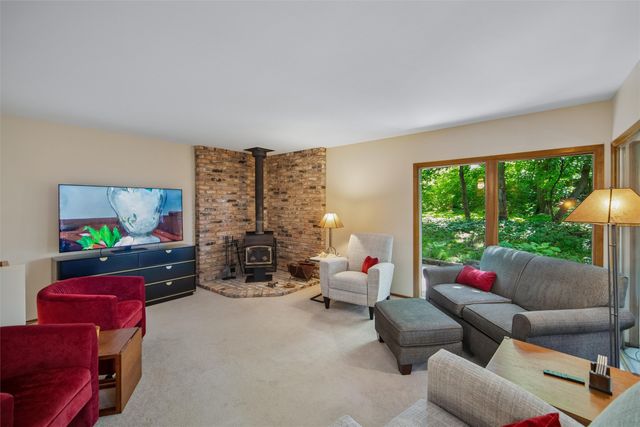 917 55th Street, West Des Moines, IA 50266