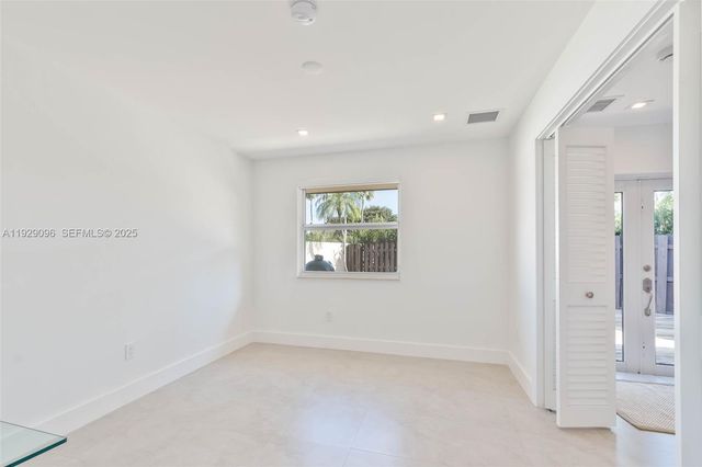 9189 SW 129th Ln, Miami, FL 33176