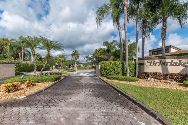 9189 SW 129th Ln, Miami, FL 33176