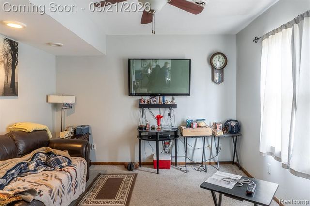 5763 N Silvery Lane, Dearborn Heights, MI 48127