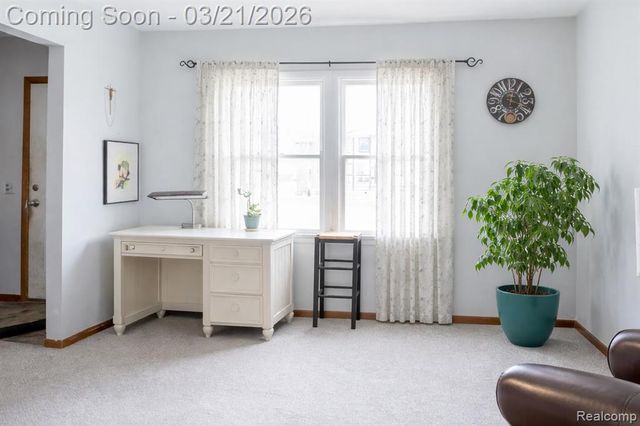 5763 N Silvery Lane, Dearborn Heights, MI 48127