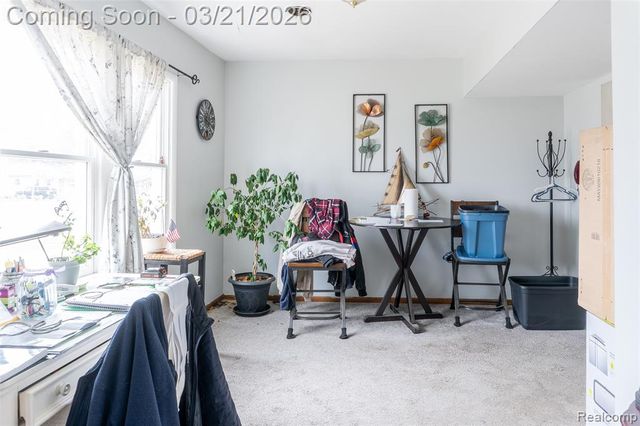 5763 N Silvery Lane, Dearborn Heights, MI 48127