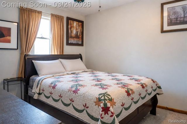 5763 N Silvery Lane, Dearborn Heights, MI 48127