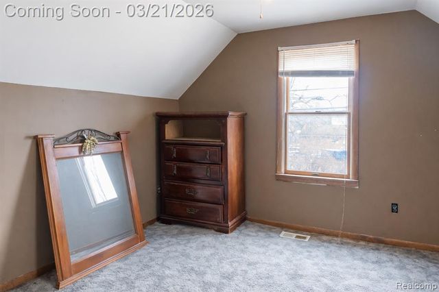 5763 N Silvery Lane, Dearborn Heights, MI 48127