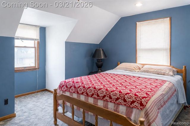 5763 N Silvery Lane, Dearborn Heights, MI 48127