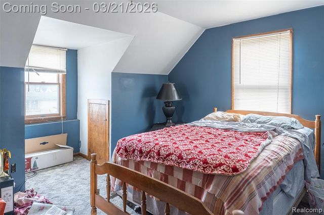 5763 N Silvery Lane, Dearborn Heights, MI 48127