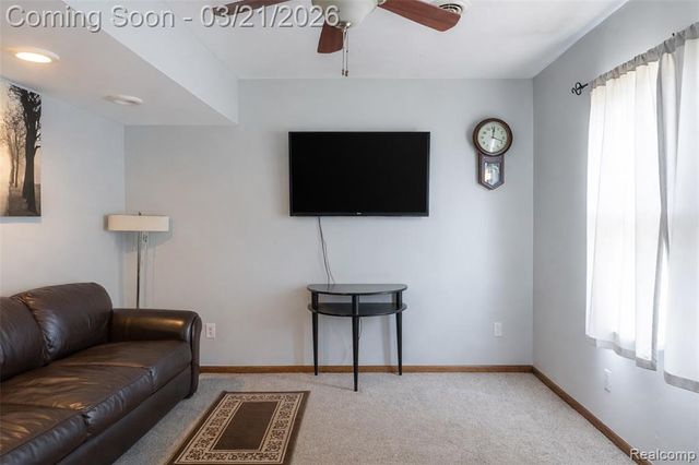 5763 N Silvery Lane, Dearborn Heights, MI 48127