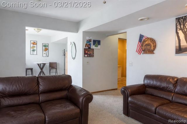 5763 N Silvery Lane, Dearborn Heights, MI 48127