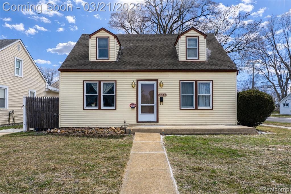 5763 N Silvery Lane, Dearborn Heights, MI 48127