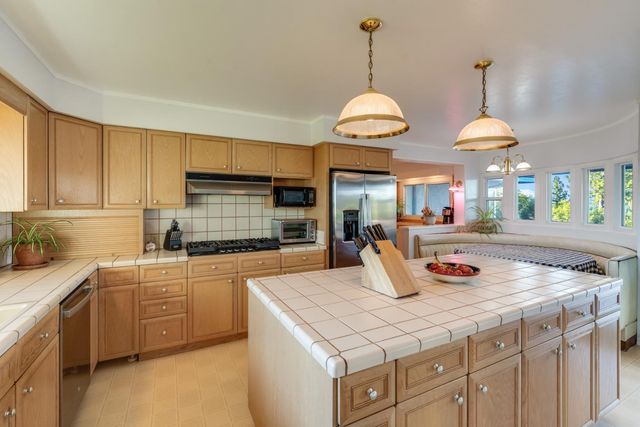 710 Sierra Dr, Placerville, CA 95667