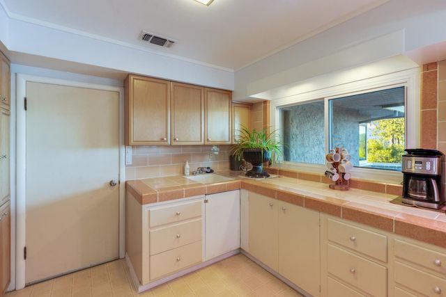 710 Sierra Dr, Placerville, CA 95667