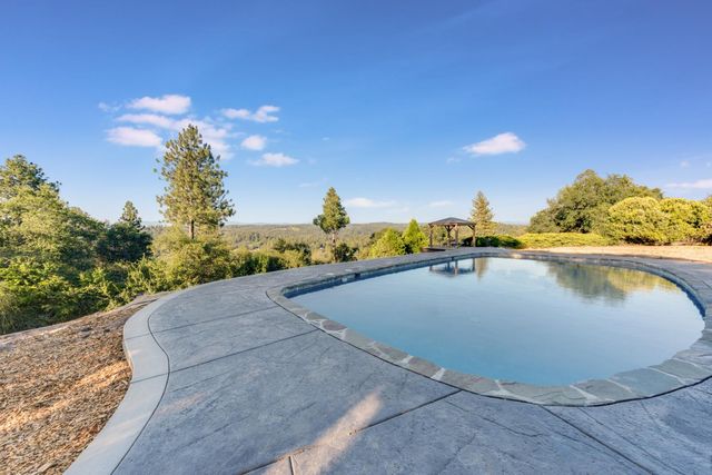 710 Sierra Dr, Placerville, CA 95667