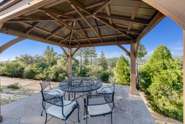 710 Sierra Dr, Placerville, CA 95667
