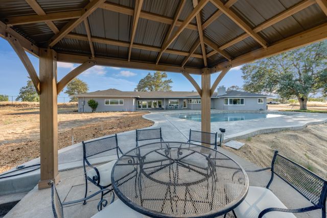 710 Sierra Dr, Placerville, CA 95667