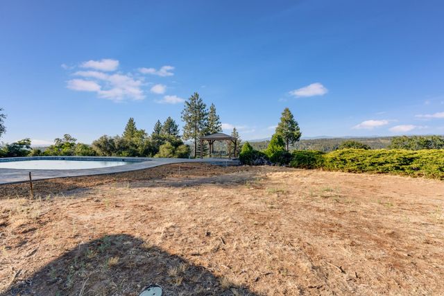710 Sierra Dr, Placerville, CA 95667