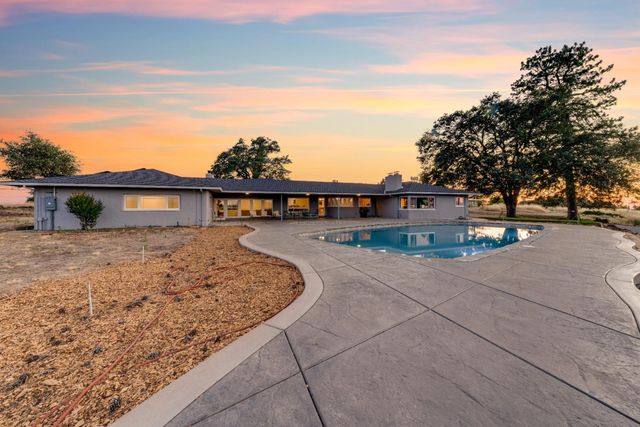 710 Sierra Dr, Placerville, CA 95667