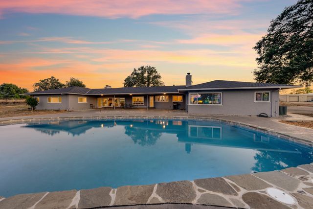 710 Sierra Dr, Placerville, CA 95667