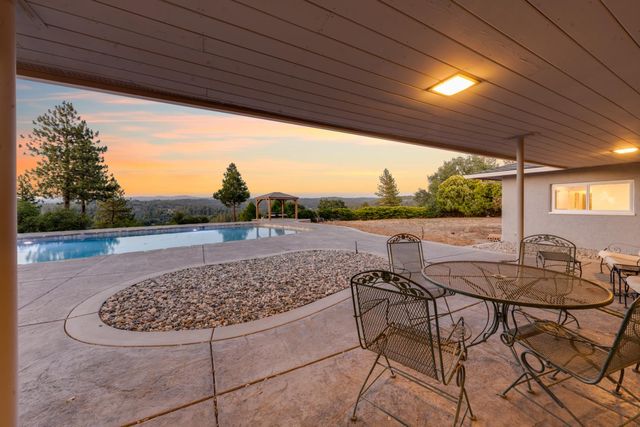 710 Sierra Dr, Placerville, CA 95667
