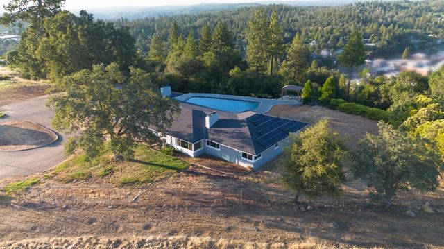 710 Sierra Dr, Placerville, CA 95667