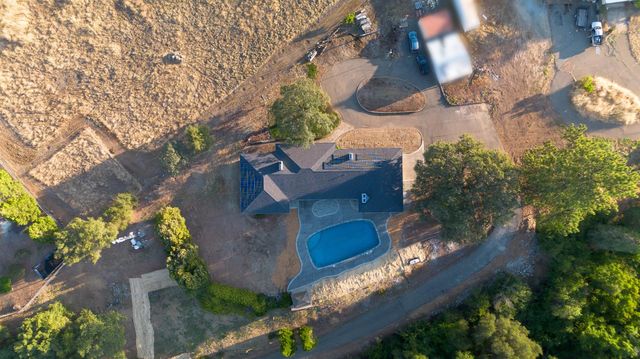 710 Sierra Dr, Placerville, CA 95667