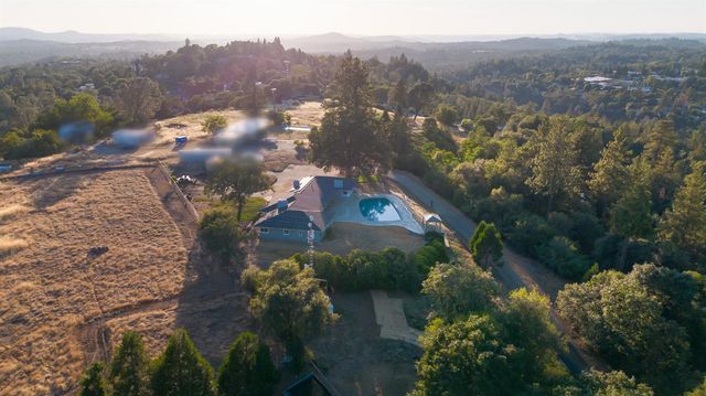 710 Sierra Dr, Placerville, CA 95667
