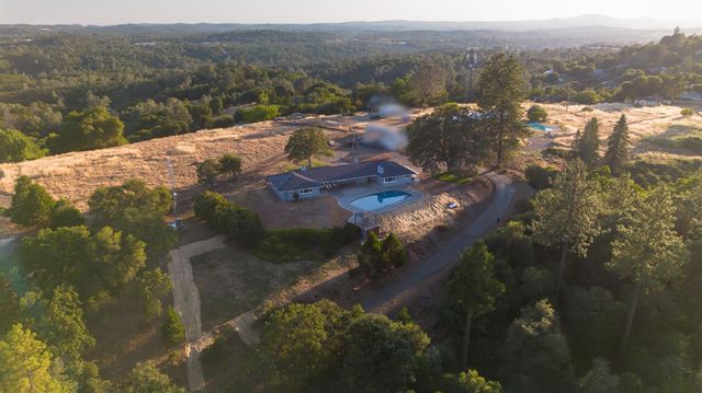 710 Sierra Dr, Placerville, CA 95667