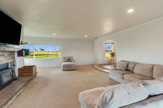 710 Sierra Dr, Placerville, CA 95667