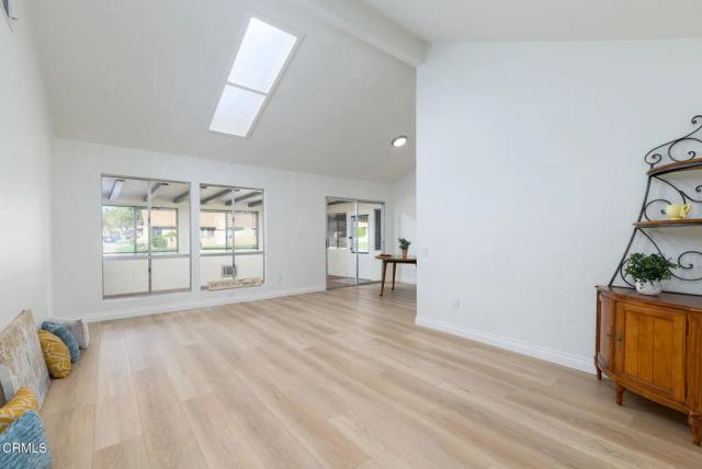 24121 Village 24, Camarillo, CA 93012