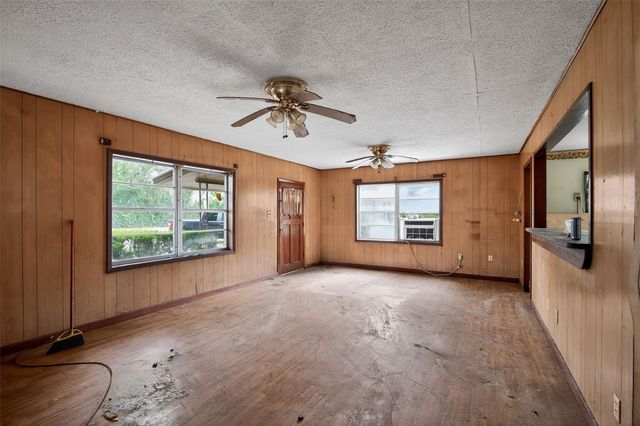26045 W NEWBERRY ROAD, Newberry, FL 32669