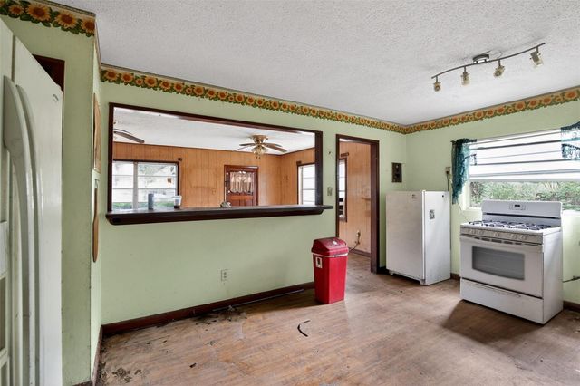 26045 W NEWBERRY ROAD, Newberry, FL 32669