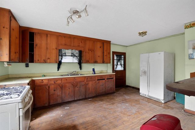 26045 W NEWBERRY ROAD, Newberry, FL 32669