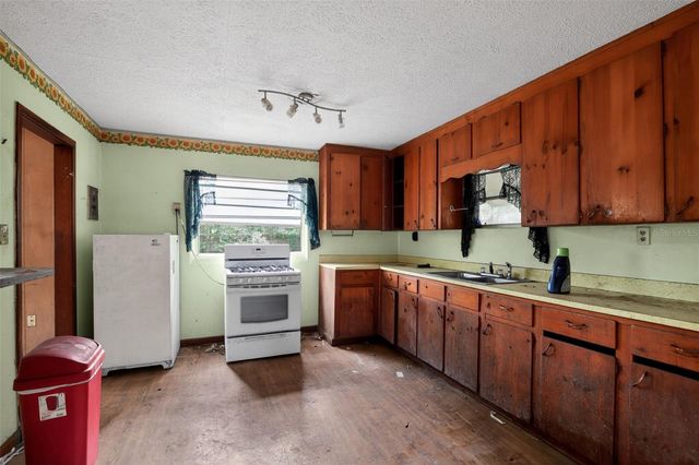 26045 W NEWBERRY ROAD, Newberry, FL 32669