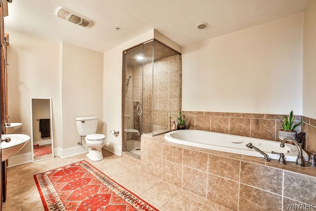 132 Lakefront Boulevard 204, Buffalo, NY 14202