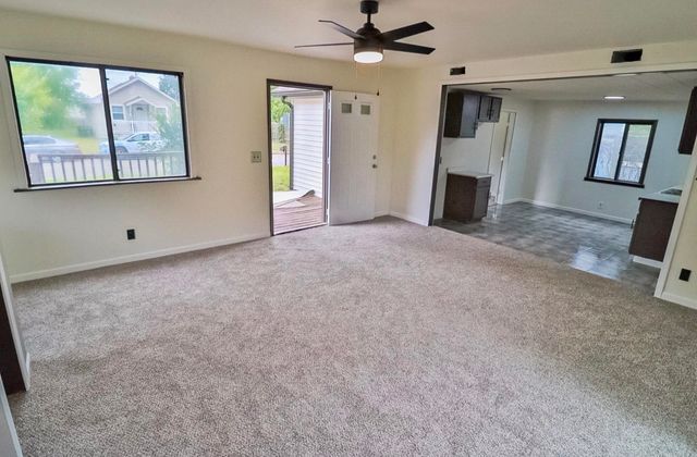 1928 S Mosley Ave, Wichita, KS 67211