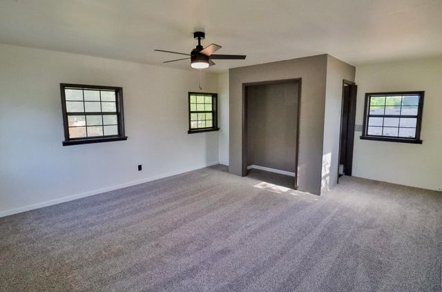 1928 S Mosley Ave, Wichita, KS 67211