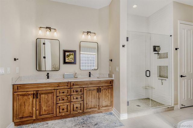 6569 S Blackhawk Way, Aurora, CO 80016