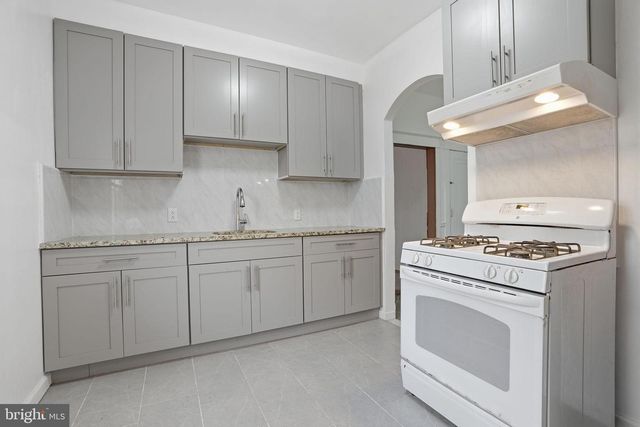 4418 DEVEREAUX ST, Philadelphia, PA 19135