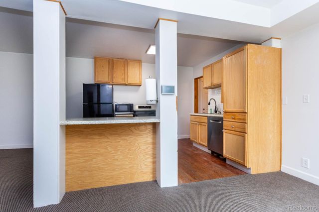 3114 Bessie Street, Auburn Hills, MI 48326
