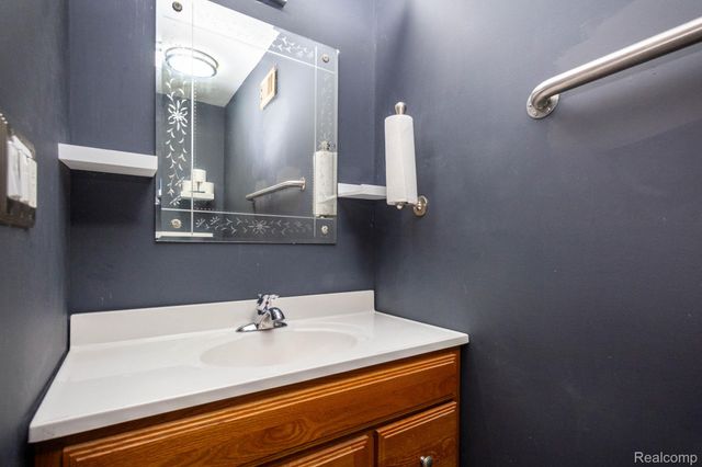 3114 Bessie Street, Auburn Hills, MI 48326