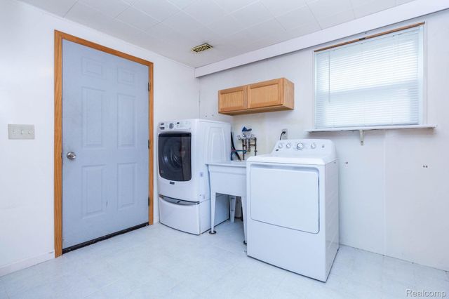 3114 Bessie Street, Auburn Hills, MI 48326