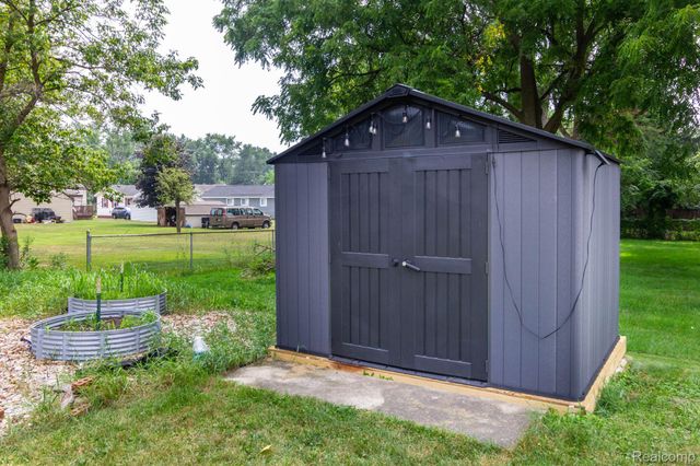 3114 Bessie Street, Auburn Hills, MI 48326