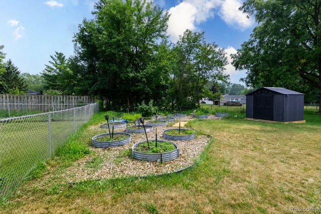 3114 Bessie Street, Auburn Hills, MI 48326