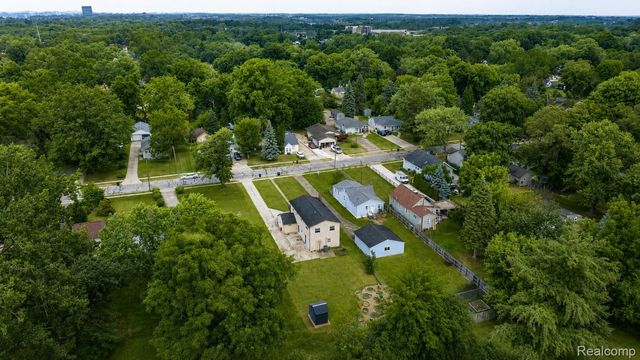 3114 Bessie Street, Auburn Hills, MI 48326