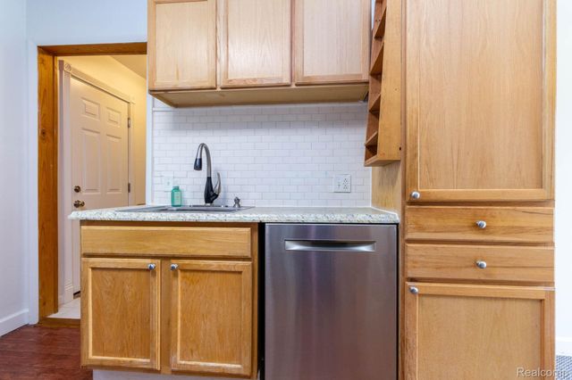 3114 Bessie Street, Auburn Hills, MI 48326