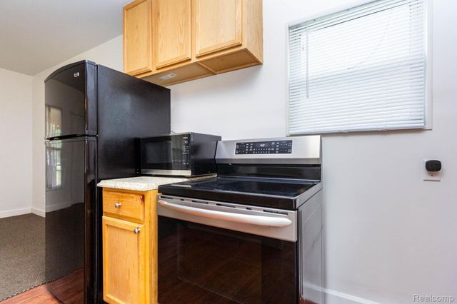 3114 Bessie Street, Auburn Hills, MI 48326