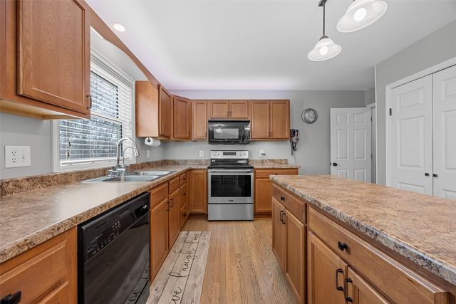 1105 Maple Street, Robins, IA 52328