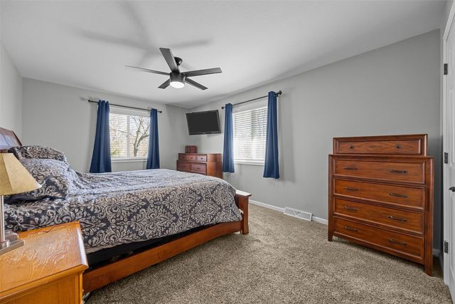 1105 Maple Street, Robins, IA 52328