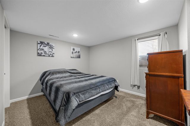 1105 Maple Street, Robins, IA 52328